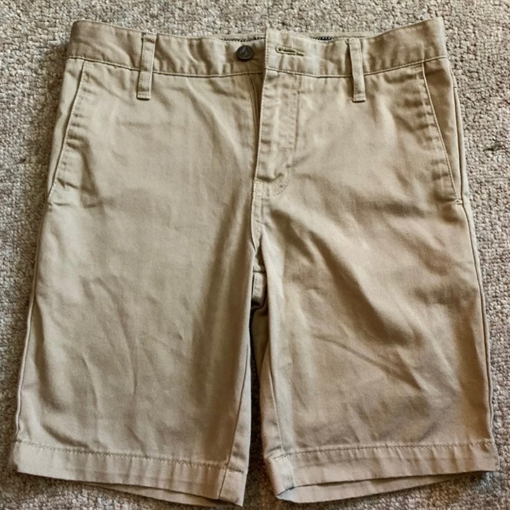 Volcom shorts
